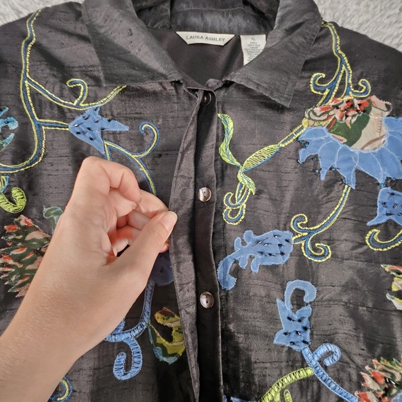 Laura Ashley Jacket Womens XL Black Floral Silk Boho Artsy Whimsigoth Fairy READ - Picture 4 of 16